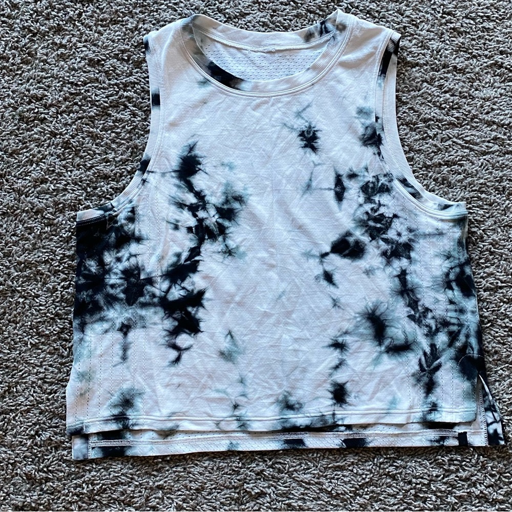 Lululemon Train To Be Tank